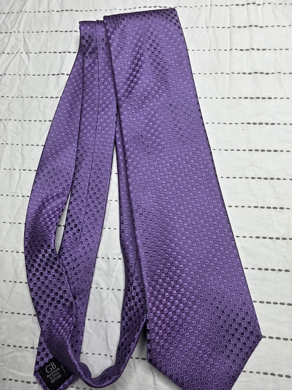 Geoffrey Beene Purple Geometric Woven 100% Silk Tie - EUC